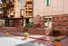 外観 Ganjali Plaza