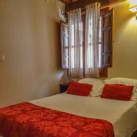 Alhambra Apartamentos Turisticos 1, Khách sạn Granada