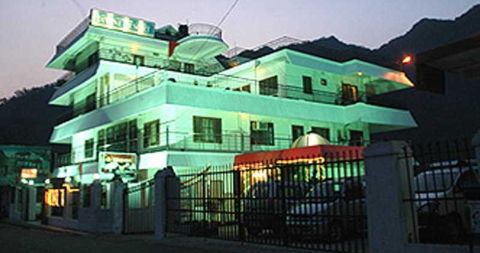 Lain-lain Laxman Jhula Divine Resort