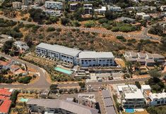 Atraksi di Area Sekitar 7 The Crystal