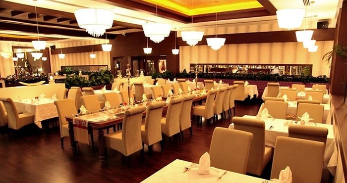 Restaurant Cratos Premium Hotel