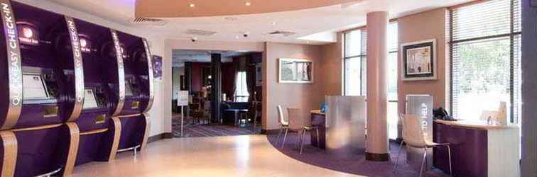 Lobi Premier Inn London Gatwick Manor Royal