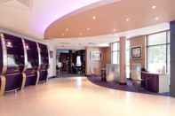 Lobi Premier Inn London Gatwick Manor Royal