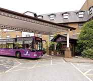 ภายนอกอาคาร 3 Premier Inn London Gatwick Airport A23