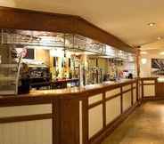 บาร์ คาเฟ่ และเลานจ์ 6 Premier Inn London Gatwick Airport A23