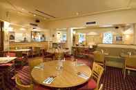 Restaurant Premier Inn London Gatwick Airport A23