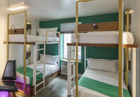 Bedroom Artel Hotel Times Square