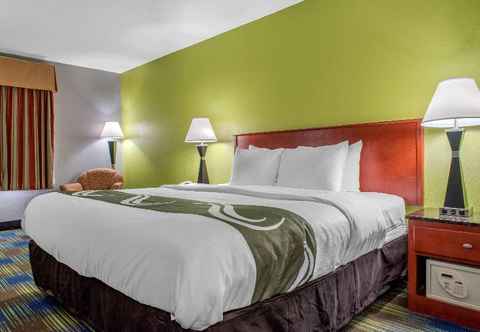 Phòng ngủ Quality Inn & Suites Bedford