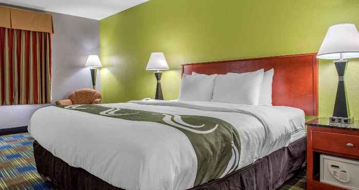 Bedroom Quality Inn & Suites Bedford