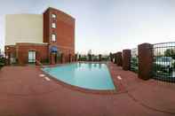 Swimming Pool Comfort Suites