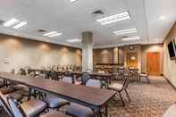 Functional Hall Comfort Suites