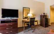 Bedroom 2 Comfort Suites