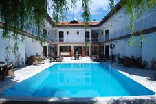 スイミングプール Palme