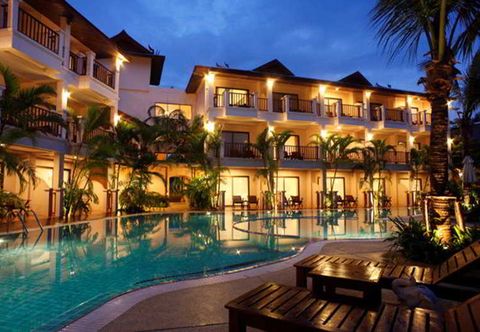 Hồ bơi FX Resort Khao Lak