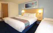 Kamar Tidur 2 Travelodge Swansea Central