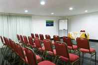 Functional Hall Red Roof Inn Natal