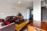 Ruang Umum Cosy Corner Sea View Apartments