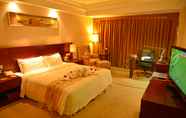 Bedroom 6 Vili International Hotel