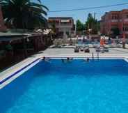สระว่ายน้ำ 6 Olgas Hotel - Canal D' Amore