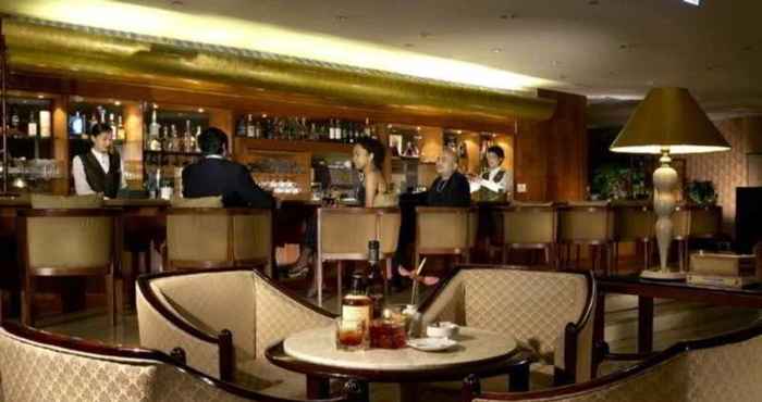 Quầy bar, cafe và phòng lounge 85 Sky Tower Hotel