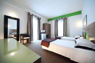 Kamar Tidur 4 Trieste Hotel