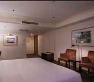 Bedroom 6 Taipei Fullerton Hotel East