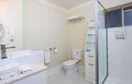 In-room Bathroom 2 Best Western Gregory Terrace Brisbane