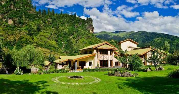 Exterior Solang Valley Resort