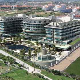 Commodore Elite Suites & Spa Hotel1 , 飯店Beşkonak Bucağı