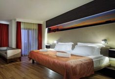 卧室 4 Commodore Elite Suites & Spa Hotel