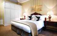 Bedroom 2 Grand Residences by Marriott - Mayfair-London
