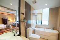 Toilet Kamar Yi Jian Holiday