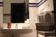 In-room Bathroom Palacio Conde Toreno