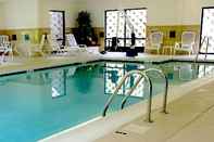 Swimming Pool Hampton Inn & Suites Hazard