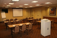 ห้องประชุม Hampton Inn & Suites Warren