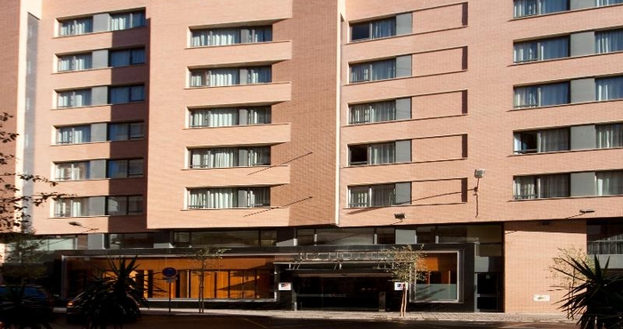 Bên ngoài B&B Hotel Castellón