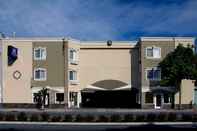 Exterior Americas Best value Inn Golden Gate