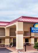 null Days Inn & Suites Warner Robins Near Robins AFB