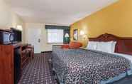 ห้องนอน 6 Days Inn & Suites Warner Robins Near Robins AFB