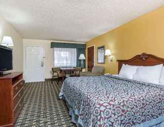 ห้องนอน 2 Days Inn & Suites Warner Robins Near Robins AFB