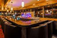 Quầy bar, cafe và phòng lounge Best Western Plus Kootenai River Inn Casino & Spa