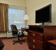 Bedroom 5 Best Western Executive Inn