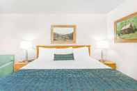 Kamar Tidur Days Inn by Wyndham West Jefferson