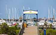 Nearby View and Attractions 7 Charleston Harbor Resort & Marina