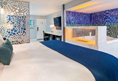 Others 6 Continental Inn and Suites