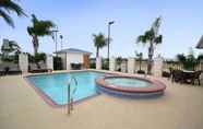 Swimming Pool 3 SureStay Hotel by Best Western Falfurrias