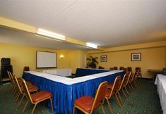 Functional Hall 6 Quality Inn & Suites North Richland Hills