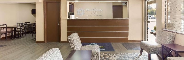 Sảnh chờ SureStay Hotel by Best Western Summersville