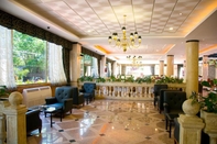 Lobby Ramada by Wyndham Buenos Aires Vicente Lopez