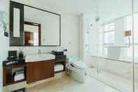 Toilet Kamar Grand Soluxe Zhongyou Hotel Shenzhen